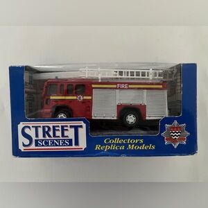 Street Scenes replica Fire Engine